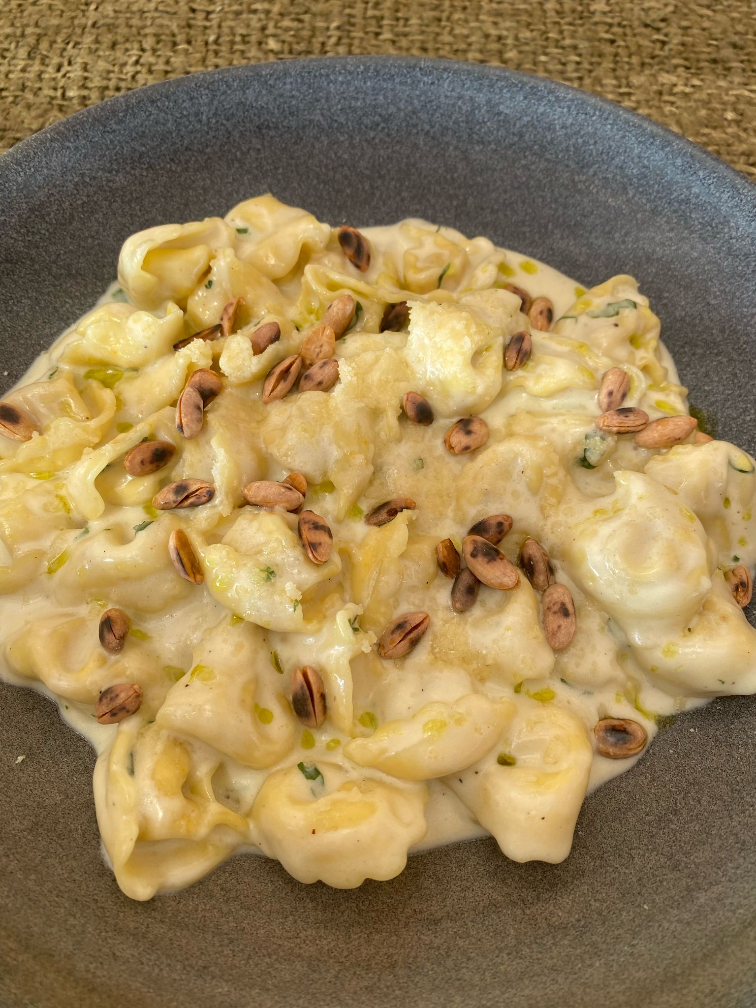 DANA KABURGA DOLGULU TORTELLINI